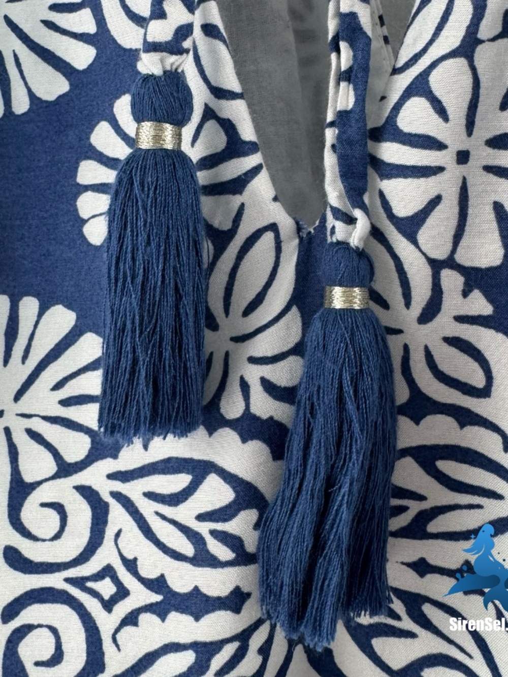 1287 Vineyard Vines Halter Dress – 2 – Blue White - Picture 11 of 13
